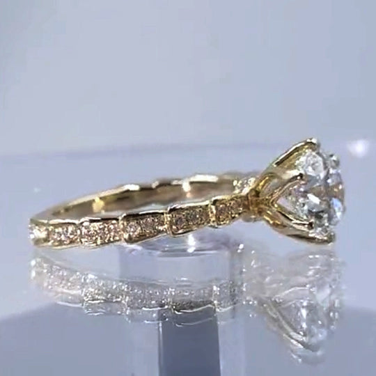 New Arrived Round Cut Moissanite Engagement Ring