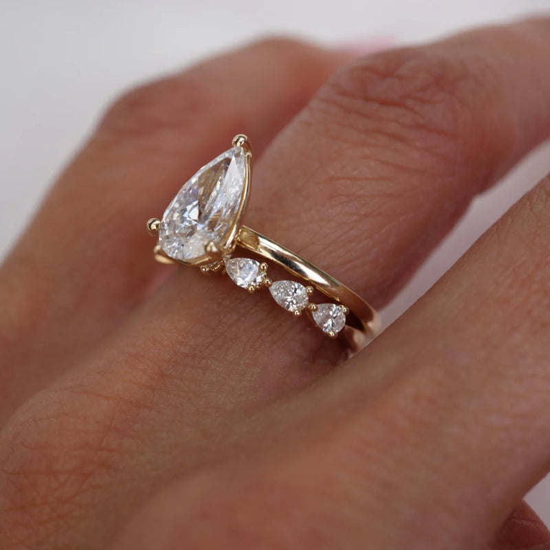 New Arrival 2CT Pear Cut Moissanite Triple Stackable Ring Set