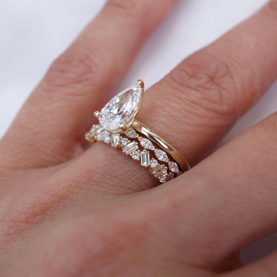 New Arrival 2CT Pear Cut Moissanite Triple Stackable Ring Set