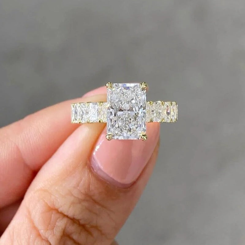 New Arrived 3CT Radiant Cut Hidden Halo Side Stones Moissanite