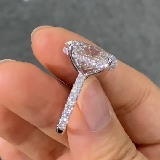 π₯8CT Oval Cut Hidden Halo Side Stones  Moissanite Engagement Ring