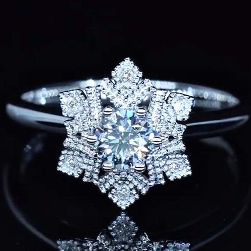 New Arrived Snowflake Design Round Cut Moissanite Engagement Ring