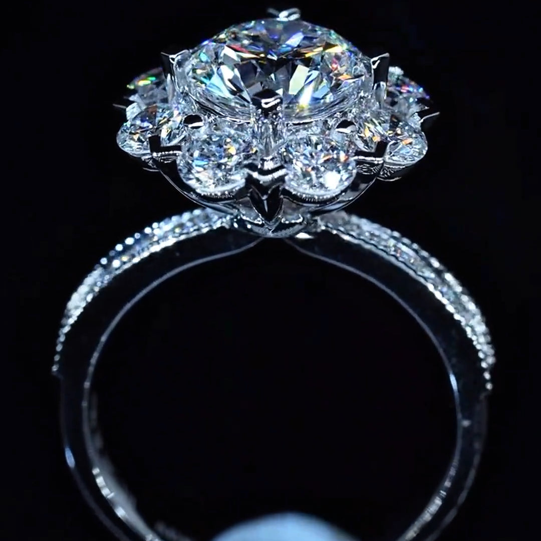 New Arrived Snowflake Halo Design Moissanite Engagement Ring