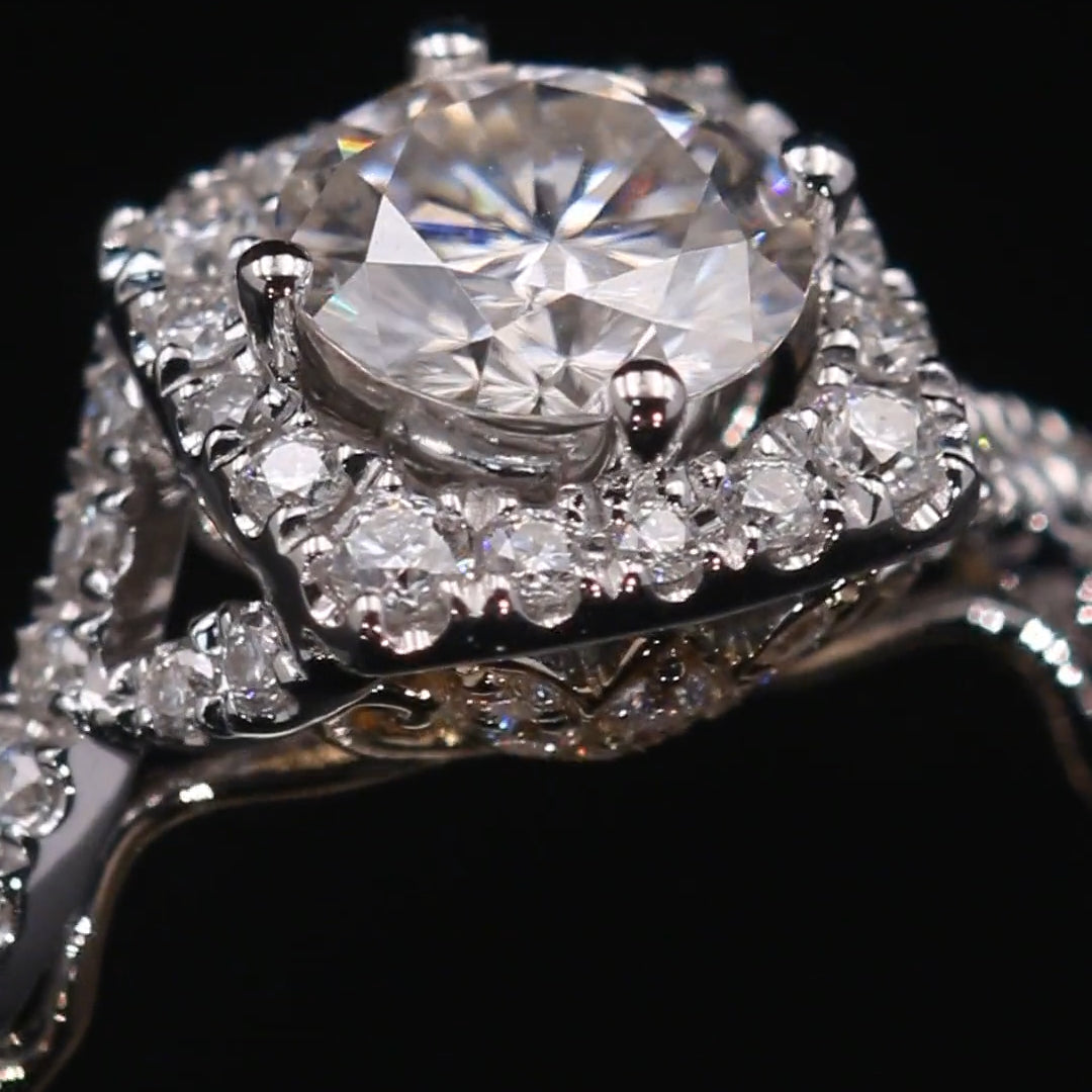 New Arrived Halo Flower Design Moissanite Engagement Ring