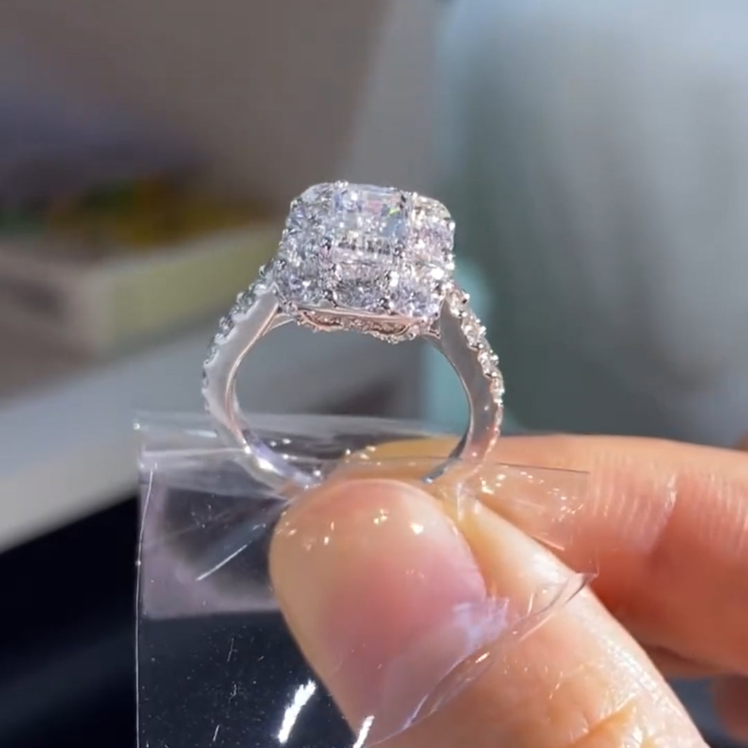 Luxurious Design Emerald Cut Moissanite Engagement Ring