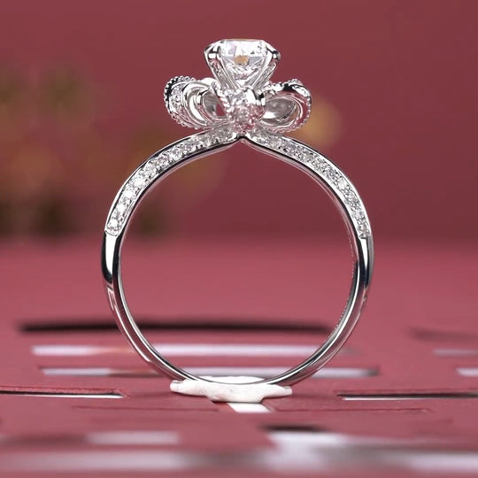 Elegant Flower Design Moissanite Engagement Ring