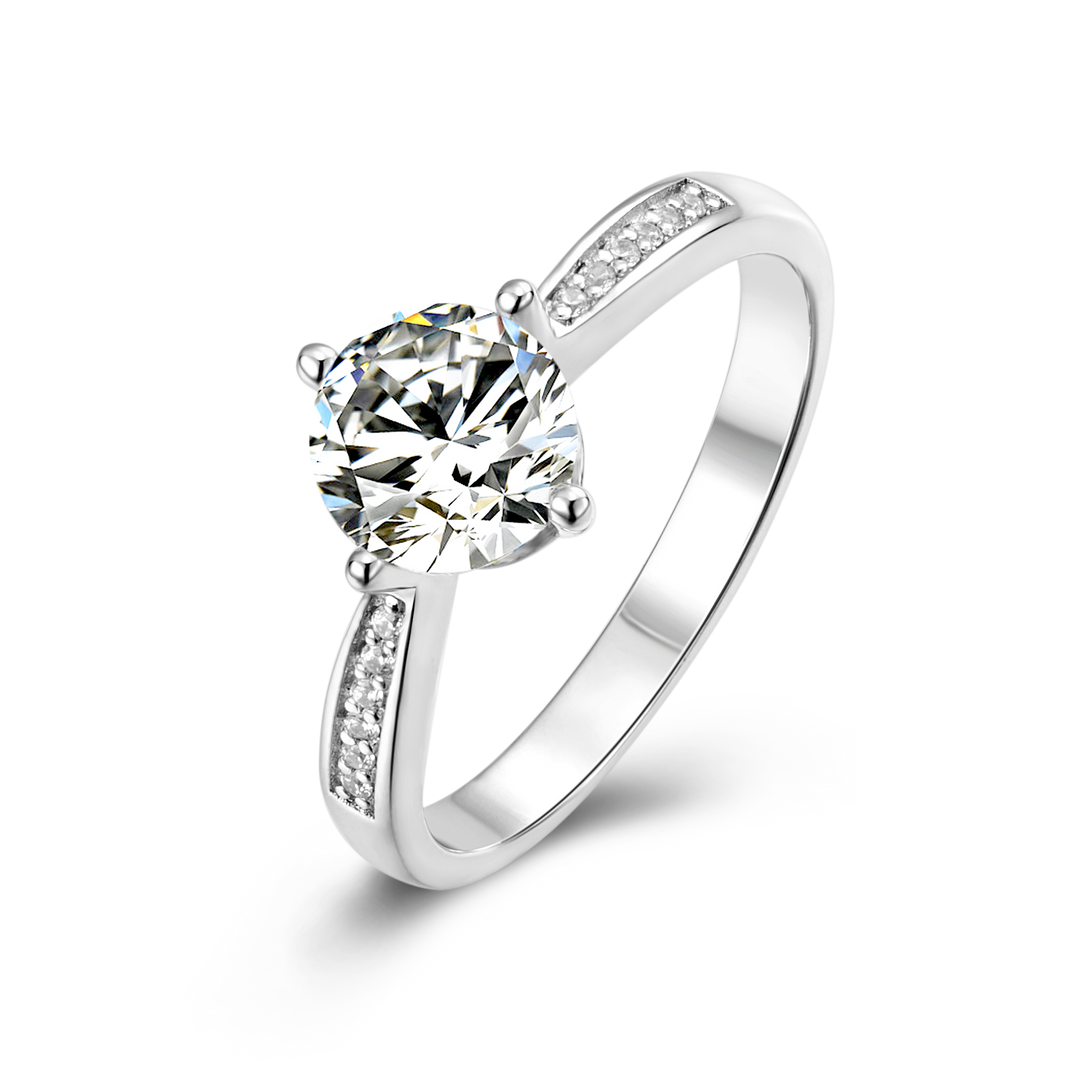 Classic 4 Prongs Design  Moissanite Engagement Ring