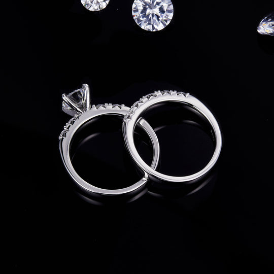 Round Cut Moissanite Moissanite Engagement and Wedding Ring Set 14