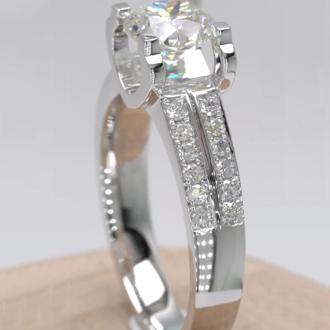 Classic Bull Head Design Moissanite Engagement Ring