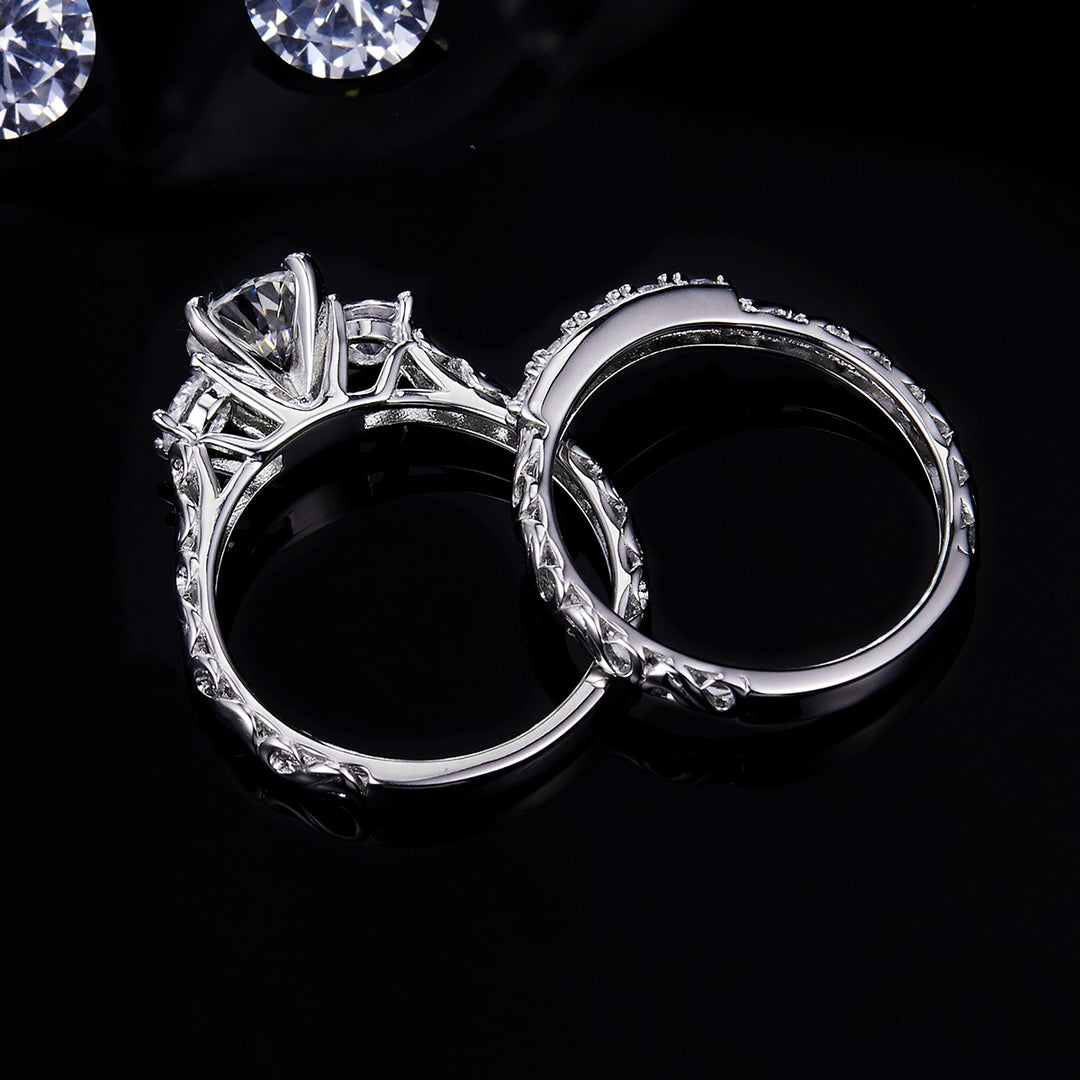 Round Cut Moissanite Engagement and Wedding Ring Set 4