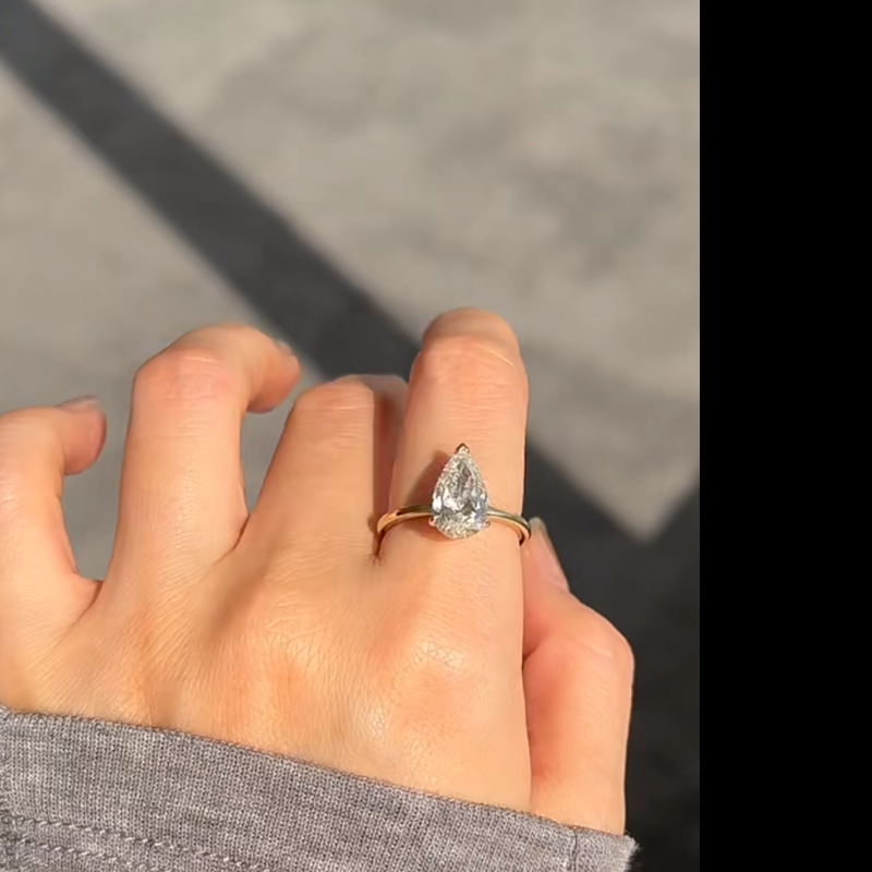 2CT Pear Cut Solitaire Moissanite Engagement Ring