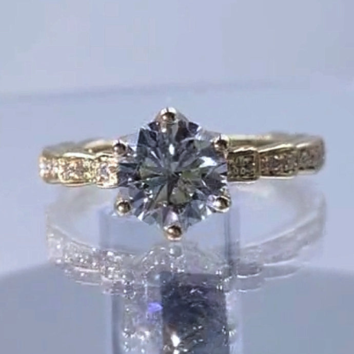 New Arrived Round Cut Moissanite Engagement Ring