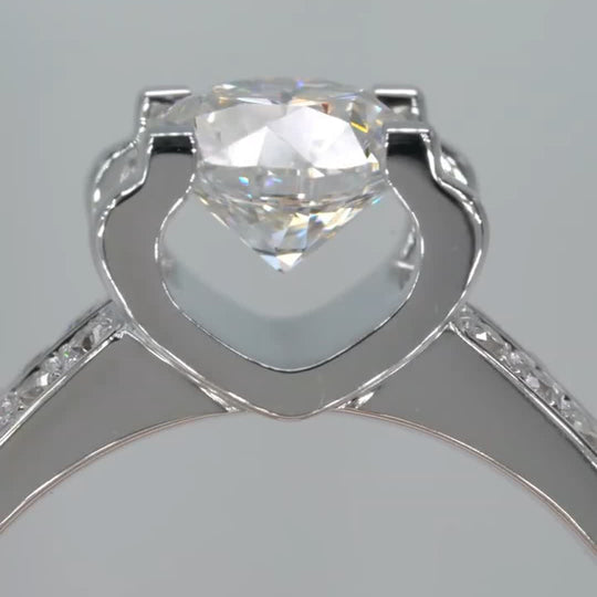 Classic Bull Head Design Moissanite Engagement Ring