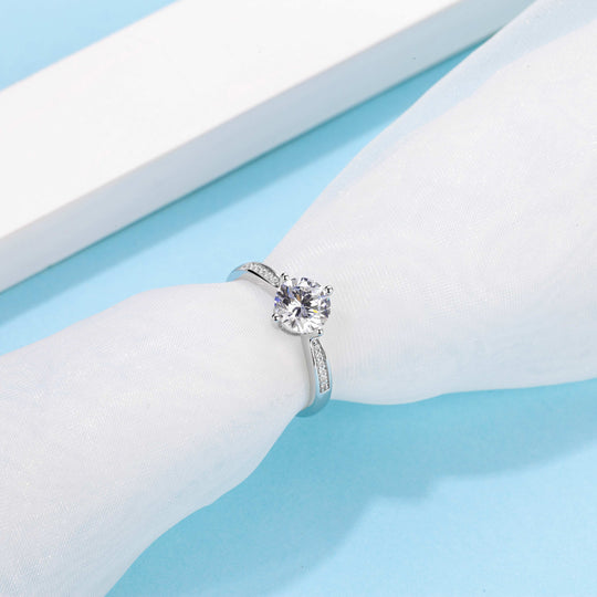 Classic 4 Prongs Design  Moissanite Engagement Ring