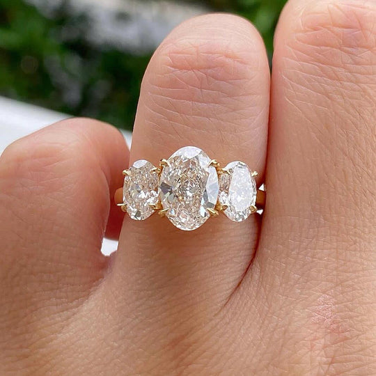 New Arrived 2CT Oval Cut Three Stone Design Moissanite Engagement Ring