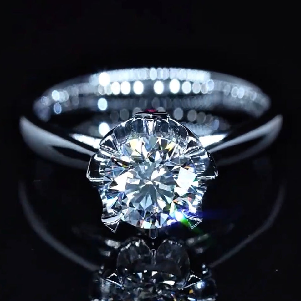 Four-Prong Crown Design Moissanite Engagement Ring