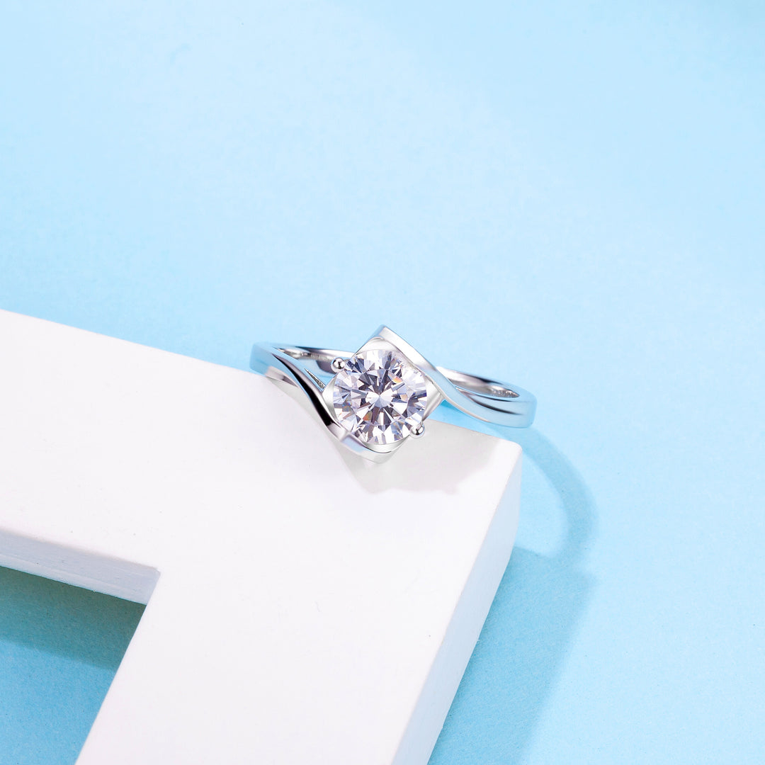 Kiss of Angel Moissanite Engagement Ring