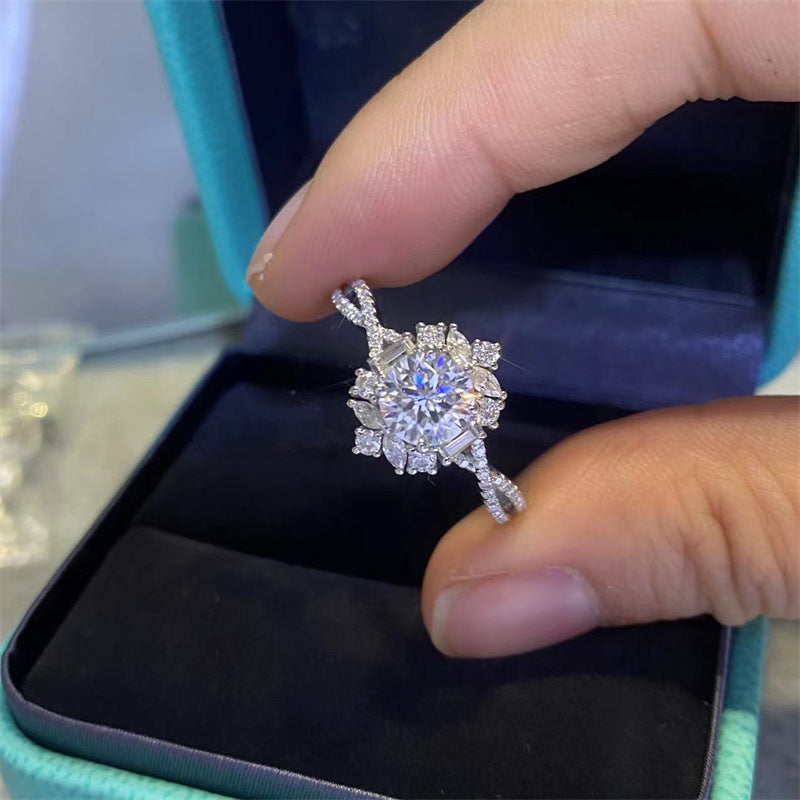 2CT Queen Moissanite Engagement Ring