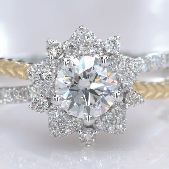 2 Tones Star Flower Design Moissanite Engagement Ring