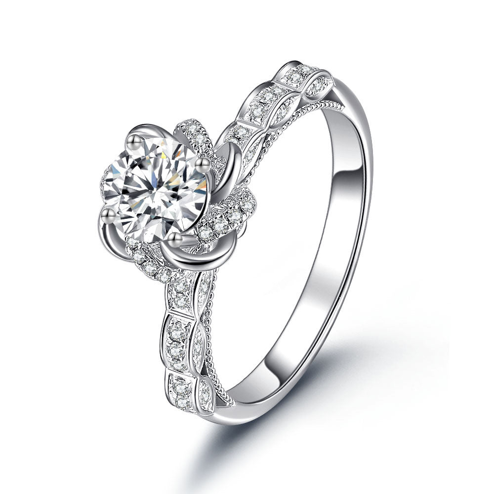 Elegant Ring Band Design Moissanite Engagement Ring