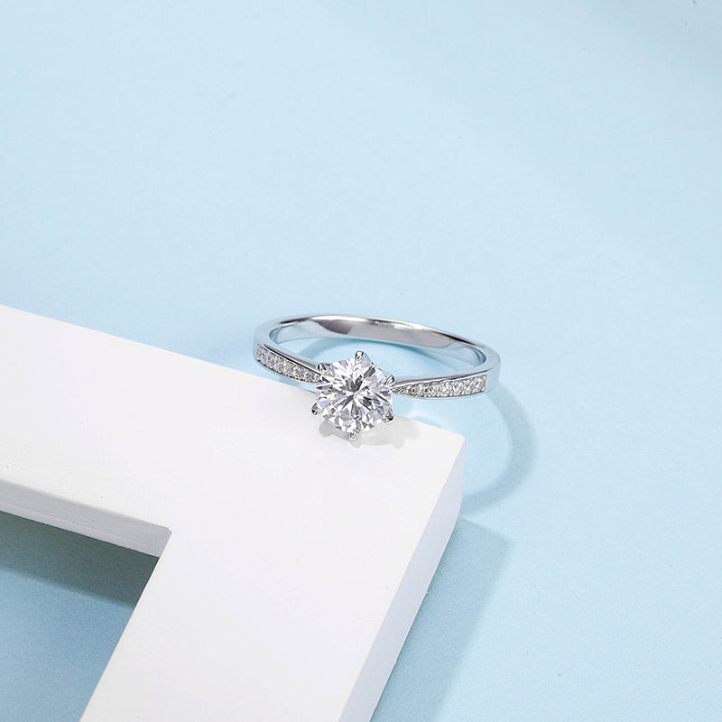 Classic 6 Prongs Moissanite Engagement Ring