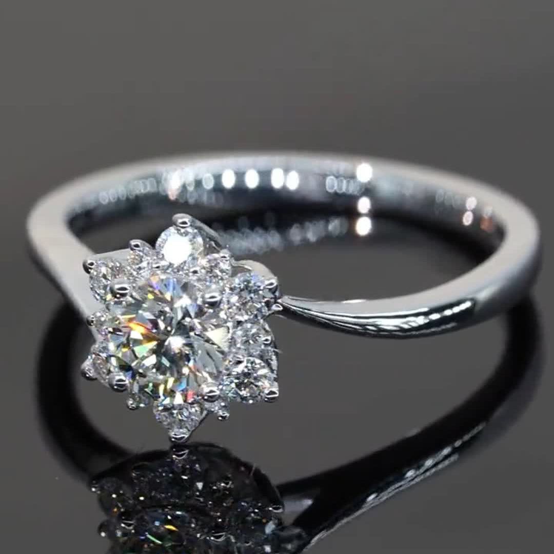 Star Flower Moissanite Engagement Ring