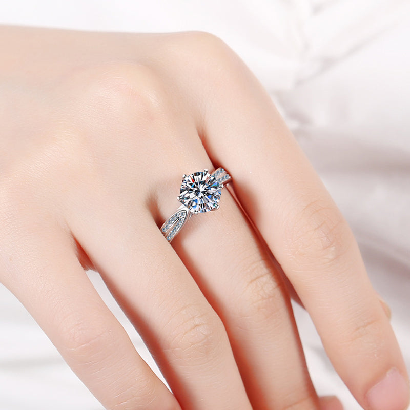 Classic 6 Prongs Moissanite Ring