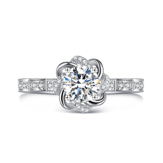 Elegant Ring Band Design Moissanite Engagement Ring