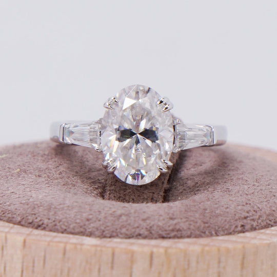 4CT Oval Cut  Moissanite Engagement Ring