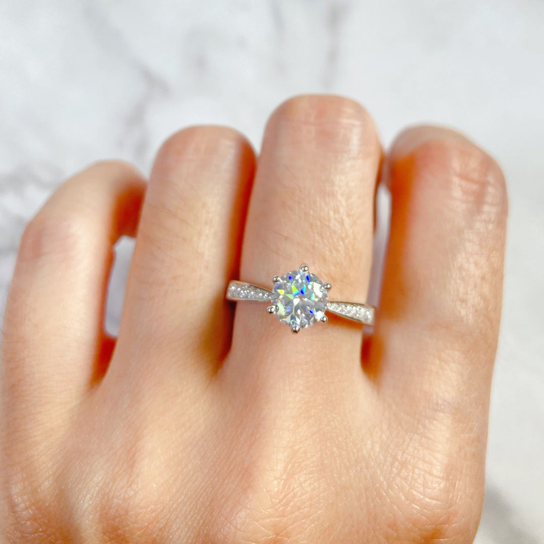 Classic 6 Prongs Moissanite Engagement Ring